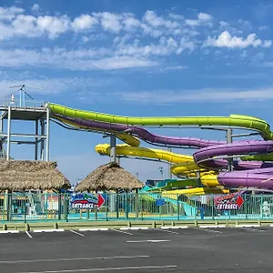  Holiday home Royal Palm Court B5